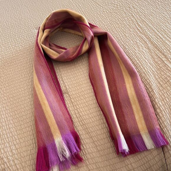 Beautiful alpaca scarf from Ecuador so soft and warm! - Picture 6 of 10